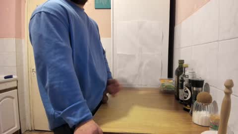 Snapshot of doriancretu95 chatting on December 23, 9:08 pm menu below online show from December 23, 9:08 pm