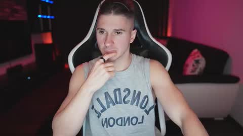 Dorian Reyes online show from November 24, 10:42 pm