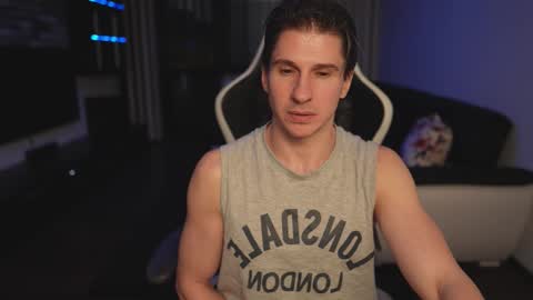 Dorian Reyes online show from March 8, 2:04 am