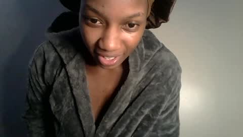 Snapshot of dorians_black chatting on June 11, 10:30 pm dorians black online show from June 11, 10:30 pm