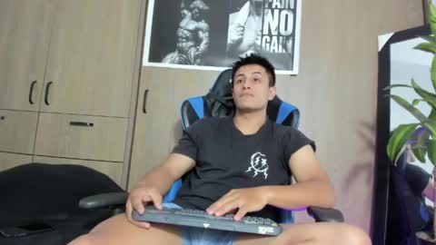 dorman_boy online show from May 23, 4:18 am