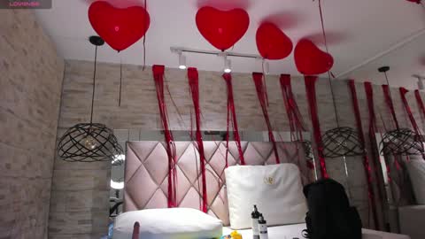  DOROTHY online show from February 8, 4:03 am