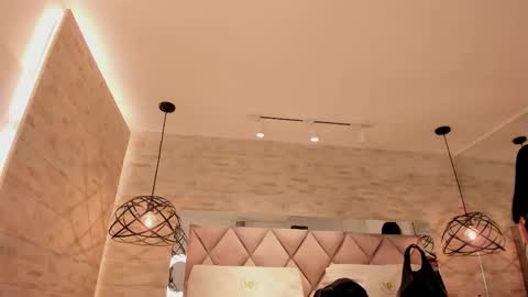  DOROTHY online show from February 20, 3:01 am