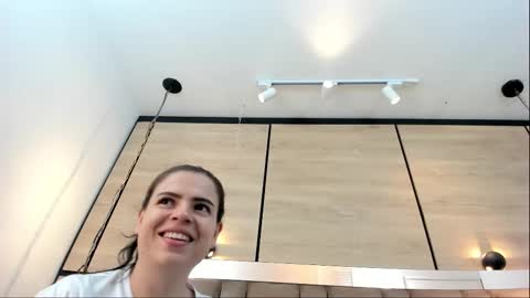  DOROTHY online show from February 25, 3:05 am