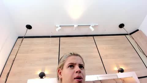  DOROTHY online show from April 6, 5:19 am