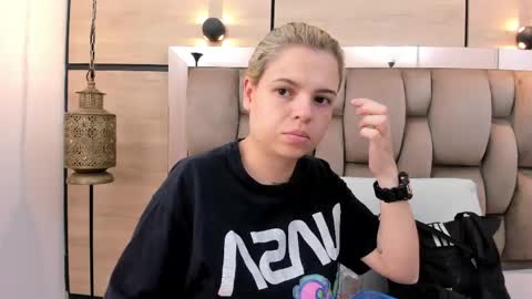  DOROTHY online show from April 23, 3:52 am