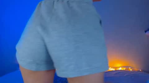 Snapshot of dorotty_ chatting on November 23, 1:27 am Your Dorotty online show from November 23, 1:27 am