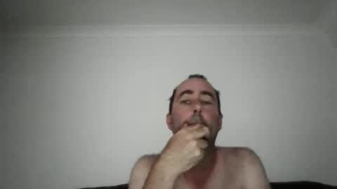 dossy1981 online show from February 1, 3:49 am