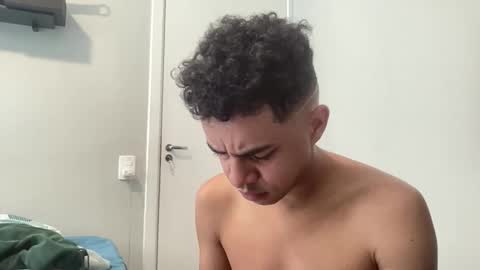 Snapshot of dotadinha chatting on March 5, 3:08 pm dotadinha online show from March 5, 3:08 pm