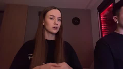 Snapshot of double_sun chatting on November 14, 9:13 pm Alice and Mark online show from November 14, 9:13 pm