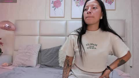 Vall  Lufan  online show from April 19, 12:59 pm