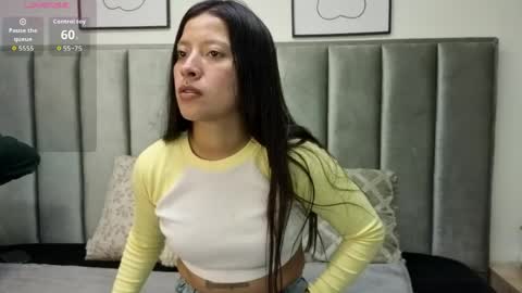 Snapshot of double_temptatiion_ chatting on May 4, 7:10 pm Vall Lufan online show from May 4, 7:10 pm