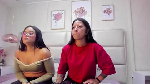 Snapshot of double_temptatiion_ chatting on July 14, 7:30 pm Vall Lufan online show from July 14, 7:30 pm