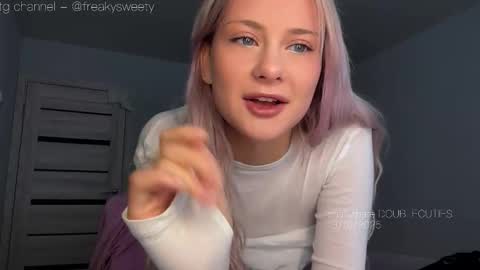 Snapshot of doublecuties chatting on October 13, 2:55 am Lana  Eva  dont forget to give us a thumb up online show from October 13, 2:55 am