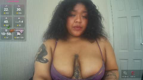 DeeDee online show from April 28, 11:04 am