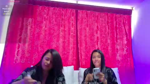 Double Delight online show from April 23, 9:17 pm