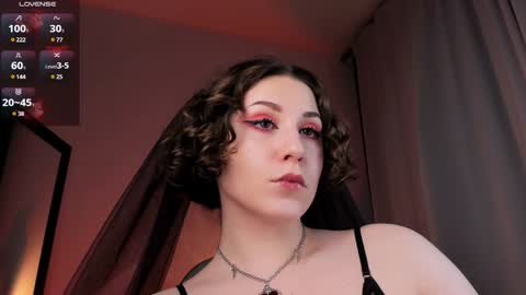 Snapshot of doublee_trouble chatting on February 8, 8:42 pm Eva ana Liza online show from February 8, 8:42 pm