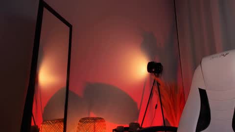 Snapshot of doublee_trouble chatting on February 9, 3:22 am Eva ana Liza online show from February 9, 3:22 am