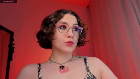 Snapshot of doublee_trouble chatting on February 12, 1:19 am Eva ana Liza online show from February 12, 1:19 am