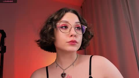 Snapshot of doublee_trouble chatting on February 14, 3:54 am Eva ana Liza online show from February 14, 3:54 am