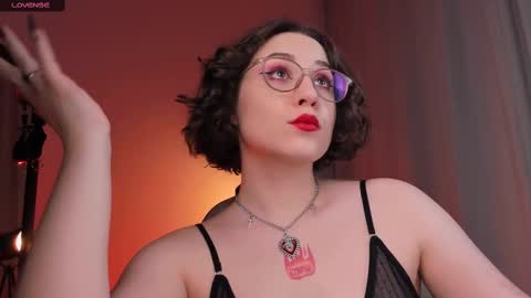 Snapshot of doublee_trouble chatting on February 19, 12:46 am Eva ana Liza online show from February 19, 12:46 am