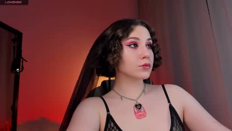 Snapshot of doublee_trouble chatting on February 19, 8:52 pm Eva ana Liza online show from February 19, 8:52 pm