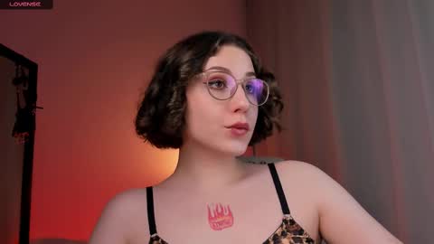 Snapshot of doublee_trouble chatting on February 23, 9:26 pm Eva ana Liza online show from February 23, 9:26 pm