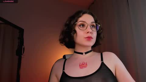 Snapshot of doublee_trouble chatting on March 4, 3:33 am Eva ana Liza online show from March 4, 3:33 am