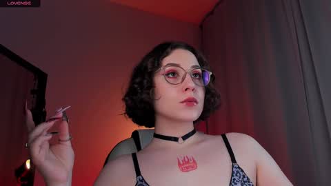 Snapshot of doublee_trouble chatting on March 7, 9:38 pm Eva ana Liza online show from March 7, 9:38 pm