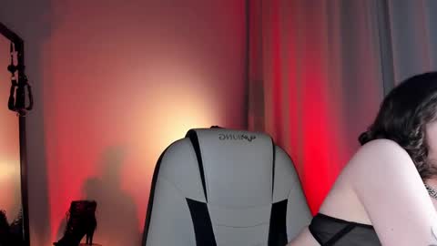 Snapshot of doublee_trouble chatting on September 15, 2:28 pm Eva ana Liza online show from September 15, 2:28 pm