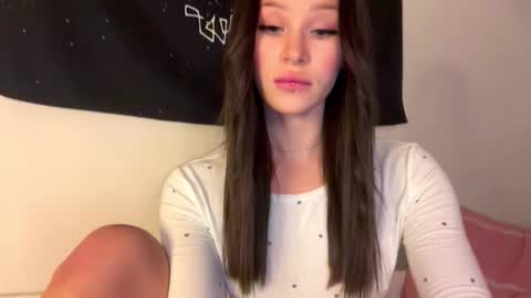 Snapshot of doublesees chatting on October 28, 6:21 pm MOLLYYYY dont forget to give me a thumb up online show from October 28, 6:21 pm