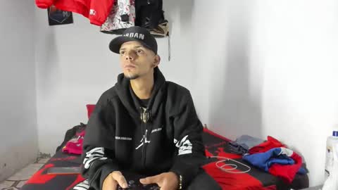 douglas_gallegos online show from April 24, 7:55 am