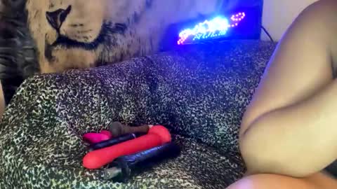 dove_love22 online show from November 8, 1:39 am