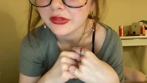 dovelovely online show from March 4, 4:51 am