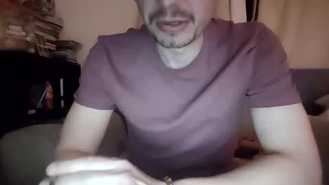 Snapshot of doveyfinn88 chatting on May 5, 11:24 pm doveyfinn88 online show from May 5, 11:24 pm