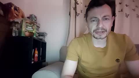 Snapshot of doveyfinn88 chatting on May 10, 9:20 pm doveyfinn88 online show from May 10, 9:20 pm