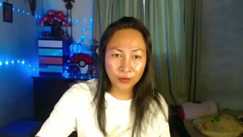 doyouwantme143 online show from April 17, 8:50 am