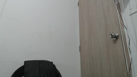 draco_boy2000 online show from January 8, 10:23 pm