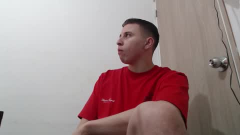 draco_boy2000 online show from February 6, 9:07 pm