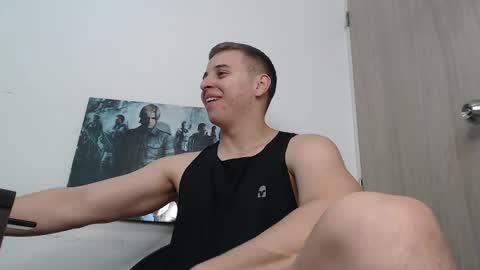 draco_boy2000 online show from June 9, 11:38 pm