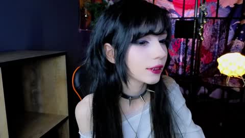 Snapshot of draculaura_ chatting on January 9, 3:34 pm Draculaura online show from January 9, 3:34 pm