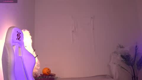 Lisbeth Salander online show from November 3, 5:31 am