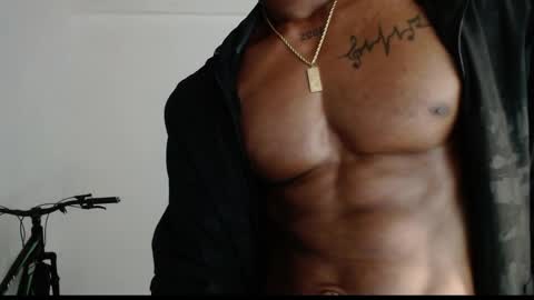 Drake 23 online show from April 13, 9:31 pm