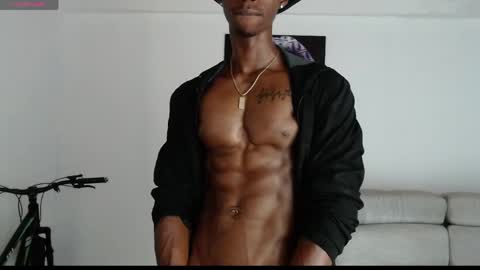 Snapshot of drake_brown_23 chatting on April 25, 3:42 pm Drake 23 online show from April 25, 3:42 pm