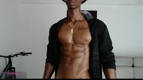 Snapshot of drake_brown_23 chatting on May 6, 9:03 am Drake 23 online show from May 6, 9:03 am