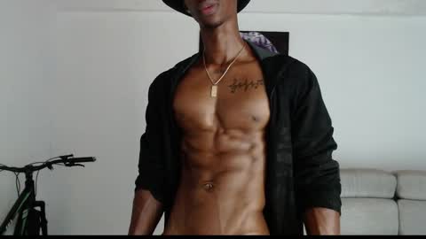 Snapshot of drake_brown_23 chatting on May 21, 11:12 pm Drake 23 online show from May 21, 11:12 pm