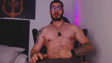 drake_cole11 online show from December 13, 10:30 am