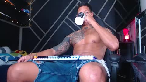 Drake online show from October 31, 3:40 am