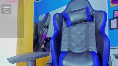 ---Drake--- online show from September 18, 12:01 am