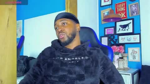 ---Drake--- online show from October 1, 11:55 pm